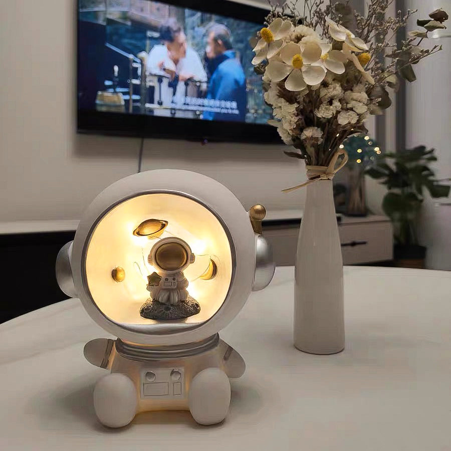 Astronaut Star Light, Decorative Night Lamp, Bedroom Table Lamp Desktop Ornaments